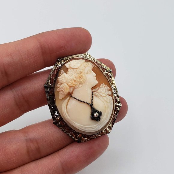 Vintage 1950's Victorian Lady Cameo Pin/Brooch Pendant - Picture 5 of 16